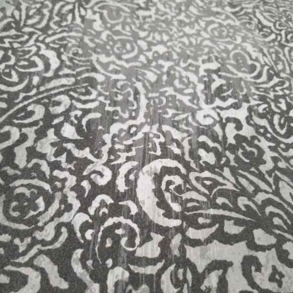 Top - Picture 2 of 4